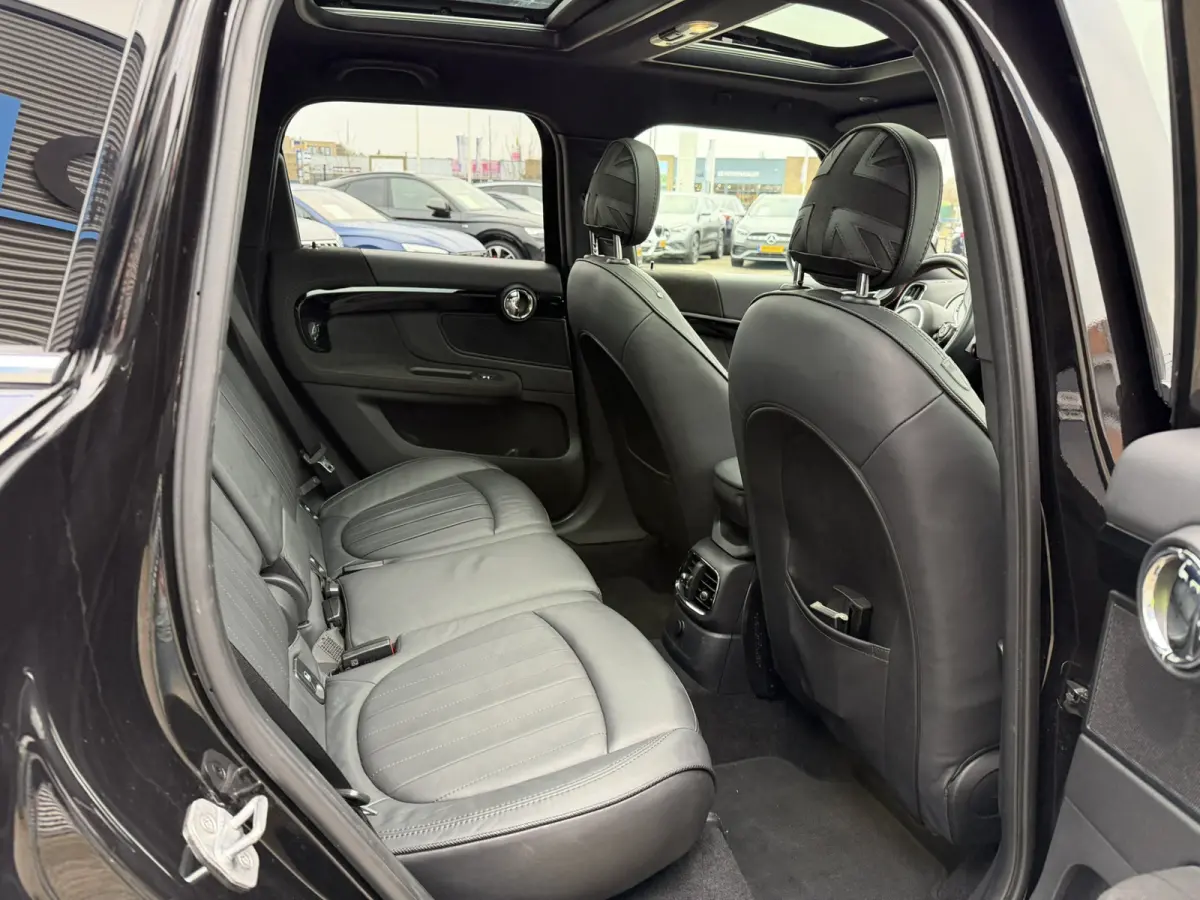 Mini 2.0 John Cooper Works ALL4 231 PK Chili Panoramadak Leer Harman-Kardon Elek Stoelverstelling Head-Up Display Led Achteruitrijcamera Keyless Entry Vol!