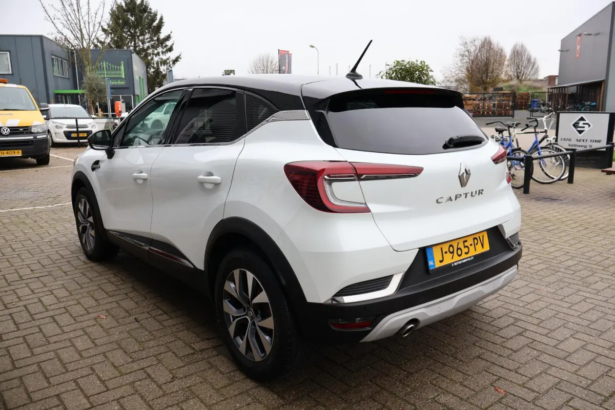 1.0 TCe 100 Intens 1 Eigenaar | NAP | Volledig Onderh | BTW | Two-Tone | Carplay | Navi | Climate | LED | Cruise | Bots | Multi Sense | Keyless | PDC