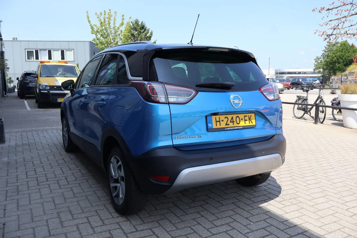 1.2 Turbo 120 Jaar Edition 2e Eigenaar | Dealer Onderh | NL-Auto | Pano | Winterpack | Camera | LED | Climate | Carplay | Edition+ Pack | Bots | PDC