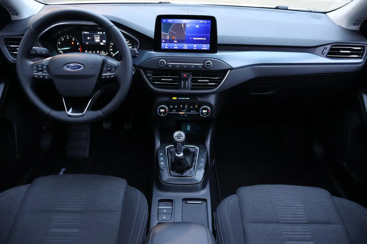 1.0 Hybrid Active Business 1e Eigenaar | NL-Auto | Volledig Onderh | BTW | Pano | B&O | Camera | Navi | Carplay | Bots | ADCruise | Keyless | Full Led | LMV | PDC