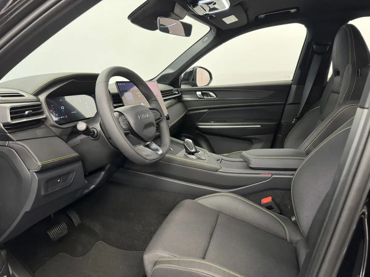 1.5 Core | Achteruitrijcamera | Apple Carplay/Android Auto|telefoonintegratie premium | Cruise control adaptief