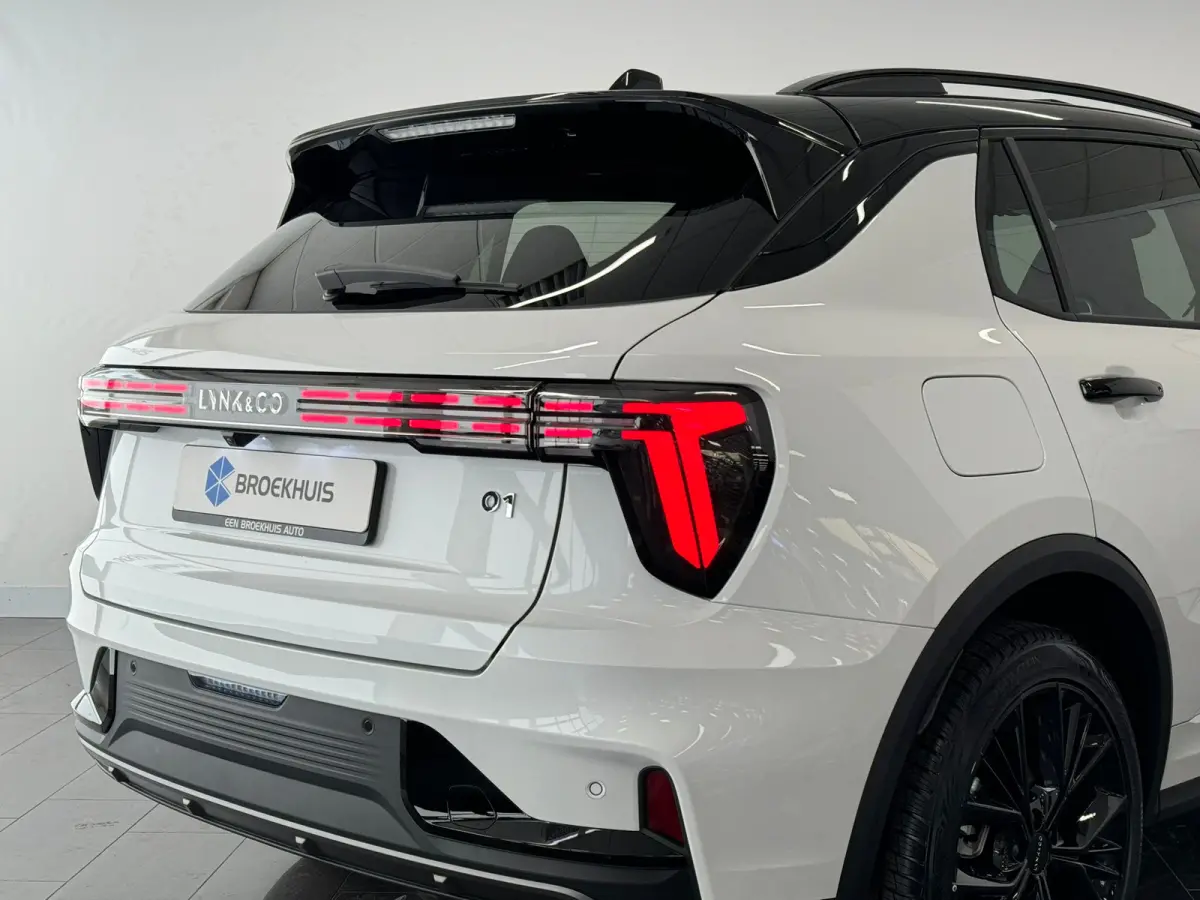 1.5 More | Afwijkende dakkleur | Alarmsysteem | Apple Carplay/Android Auto|telefoonintegratie premium