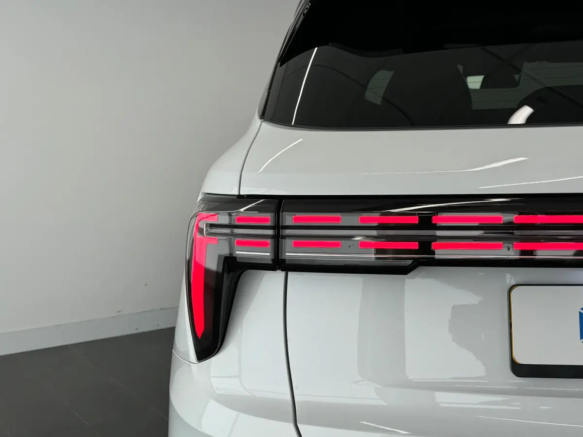 1.5 More | Afwijkende dakkleur | Alarmsysteem | Apple Carplay/Android Auto|telefoonintegratie premium