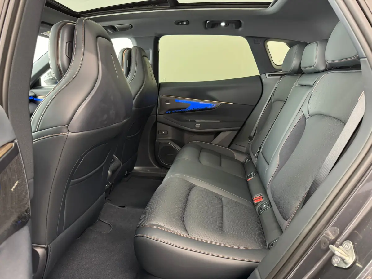1.5 More | Apple Carplay/Android Auto|telefoonintegratie premium | Cruise control adaptief met Stop&Go en stuurhulp | Electronic climate controle