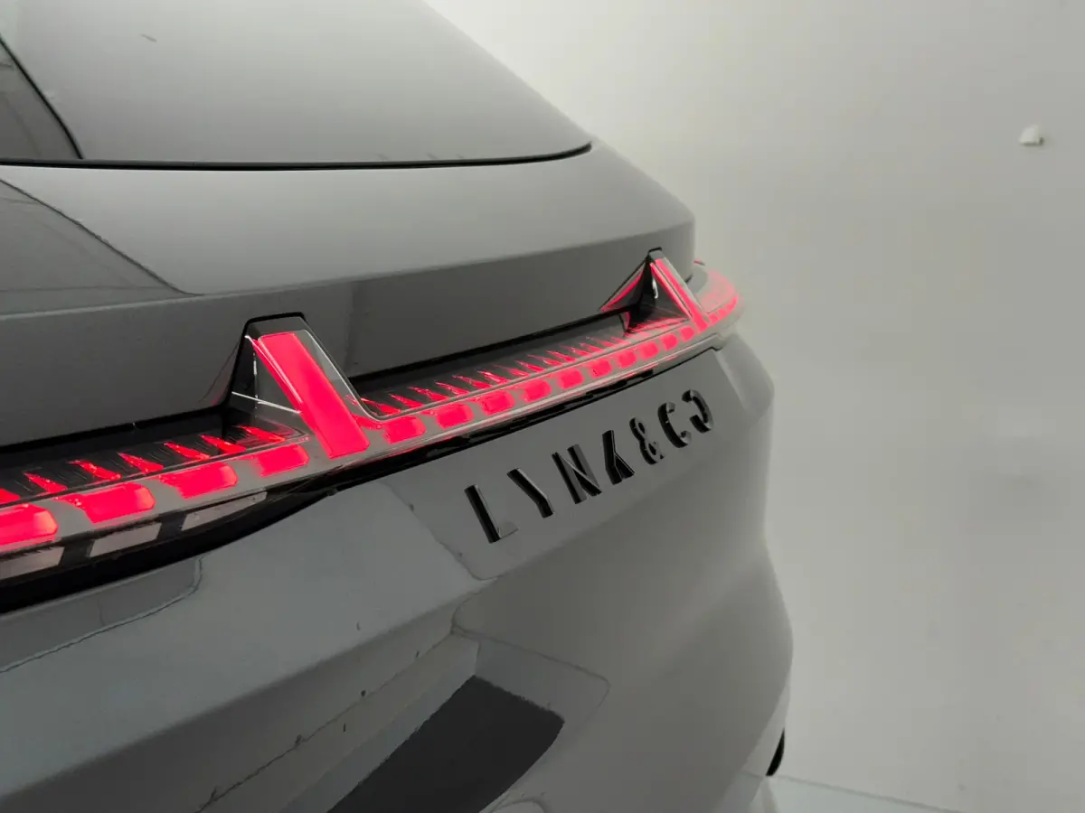 1.5 More | Apple Carplay/Android Auto|telefoonintegratie premium | Cruise control adaptief met Stop&Go en stuurhulp | Electronic climate controle