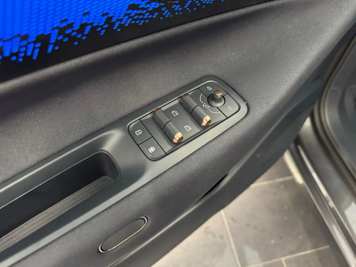 1.5 More | Apple Carplay/Android Auto|telefoonintegratie premium | Cruise control adaptief met Stop&Go en stuurhulp | Electronic climate controle