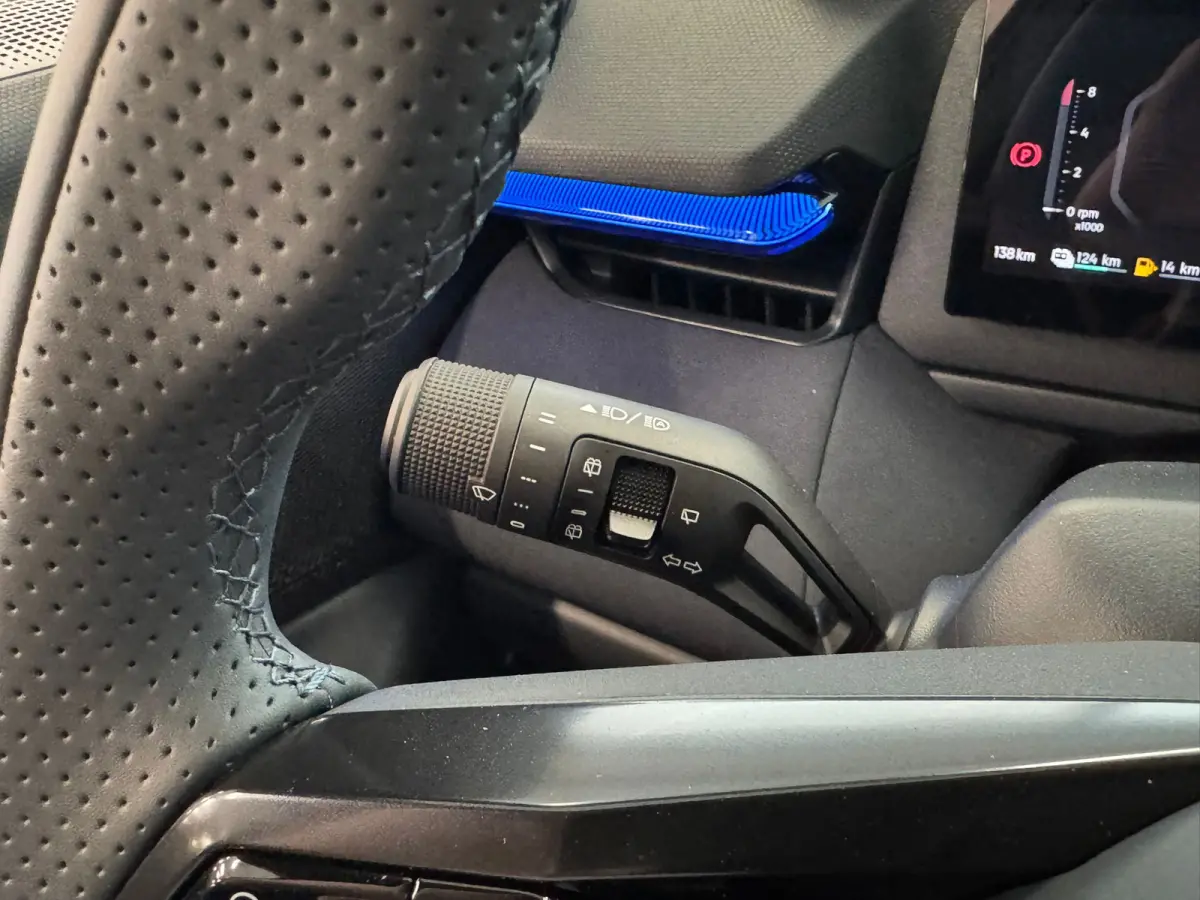 1.5 More | Apple Carplay/Android Auto|telefoonintegratie premium | Cruise control adaptief met Stop&Go en stuurhulp | Electronic climate controle