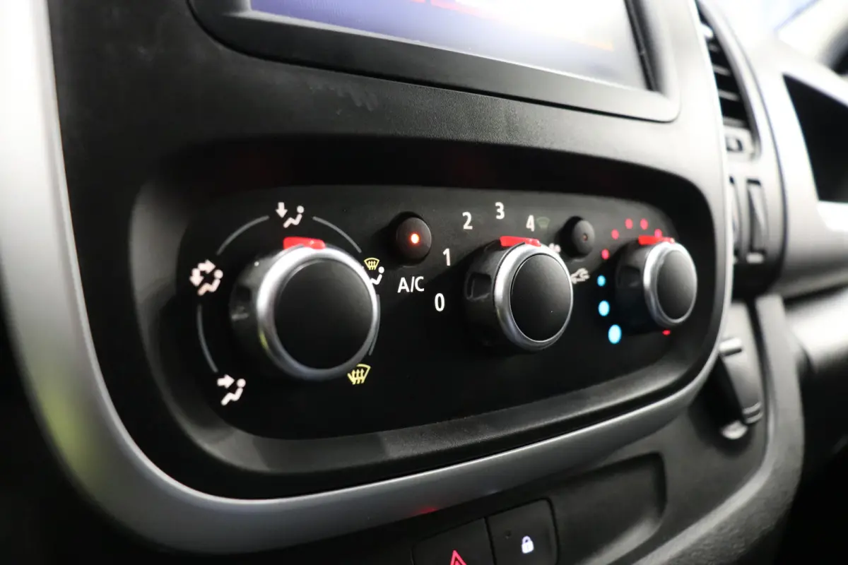 1.6 dCi EURO 6 - Airco - Navi - Cruise - NAP - €9.900,- Excl.