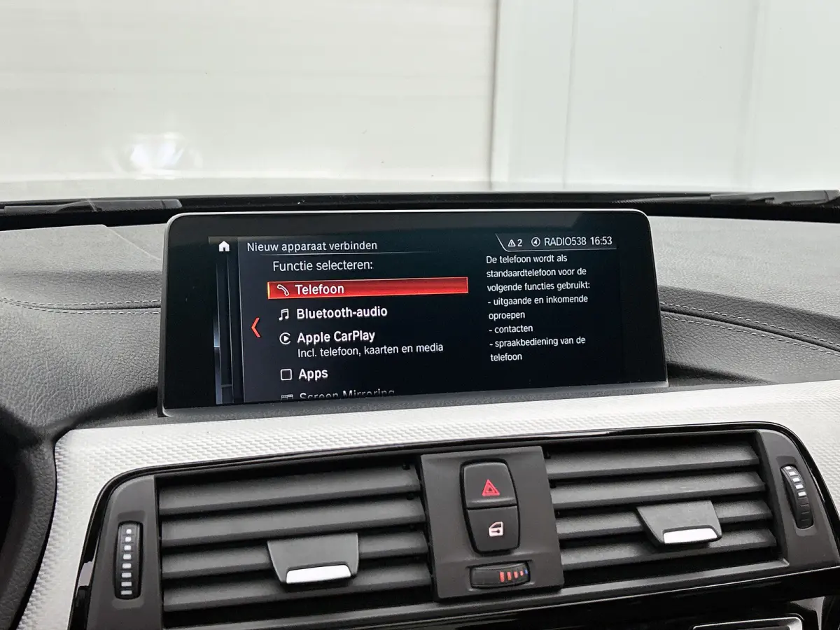 418i High Executive (PANORAMADAK, STOELVERWARMING, CARPLAY, DEALER ONDERHOUDEN, GROOT NAVI, SPORTSTOELEN)