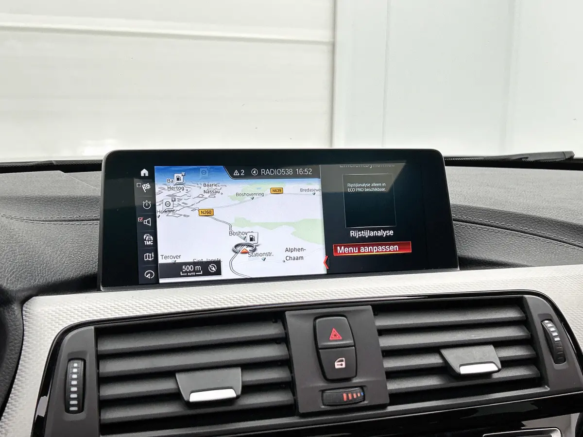 418i High Executive (PANORAMADAK, STOELVERWARMING, CARPLAY, DEALER ONDERHOUDEN, GROOT NAVI, SPORTSTOELEN)