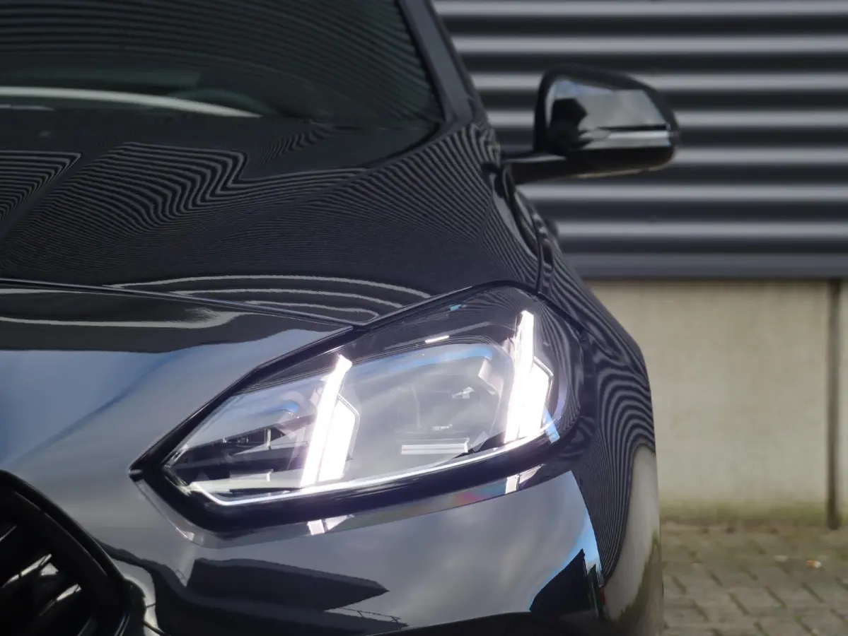 5-deurs 120 | M Sportpakket | Panodak | Harman Kardon | Driving Assistant | Comfort Access | Getint Glas | Verwarmd Stuurwiel | Sporstoelen | 18'' LMV