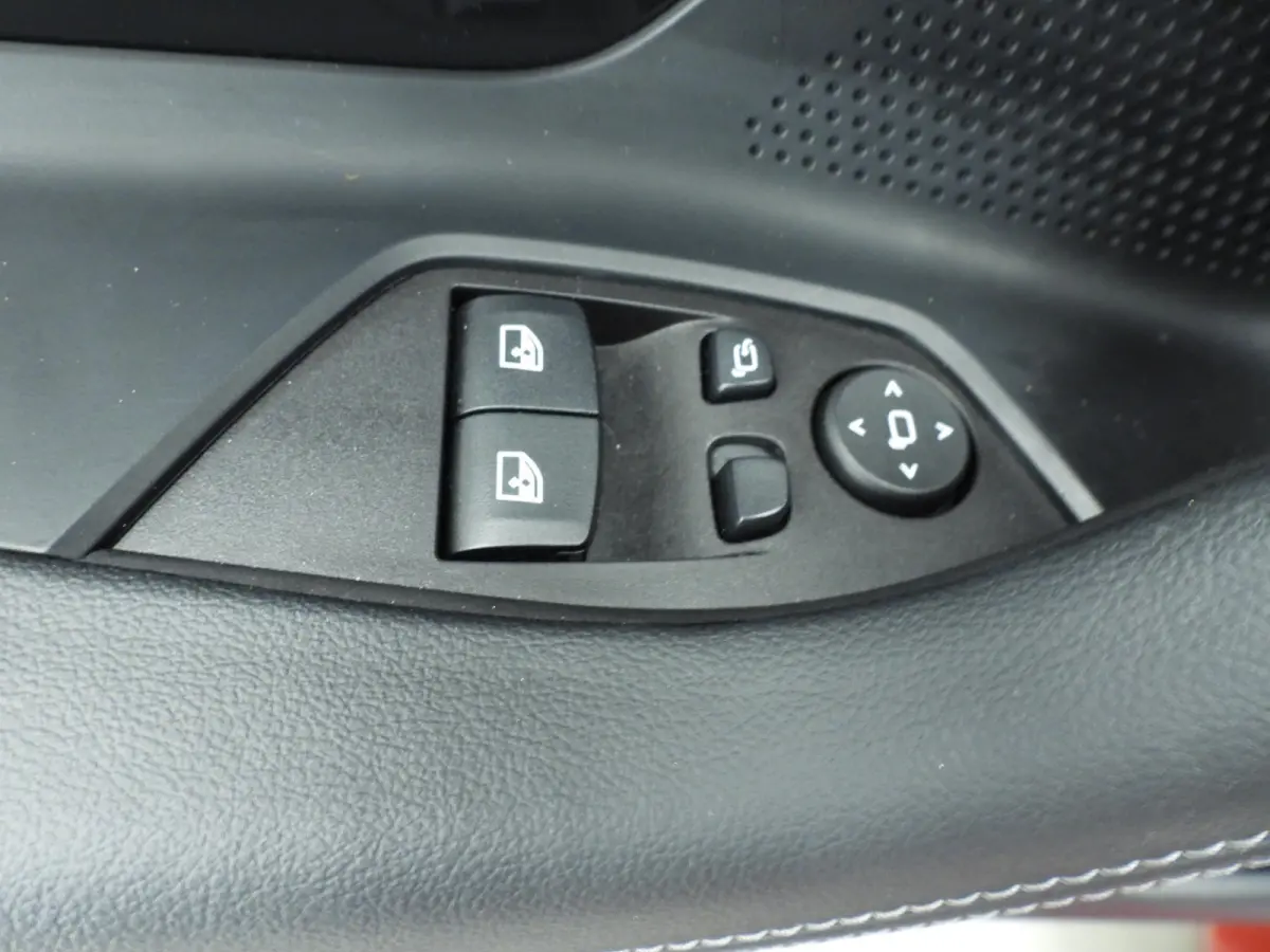 230i | M-Sportpakket | LED | Navigatie | Sportstoelen | Stoelverwarming | Keyles go | DAB | Alu 18 inch