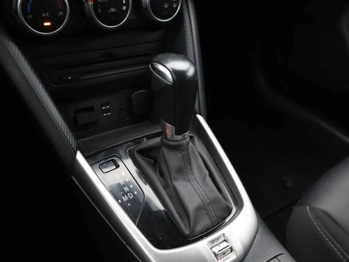 2.0 SKYACTIV-G 120 AUT. + TREKHAAK | STOELVERW. | NAVIGATIE | DAB