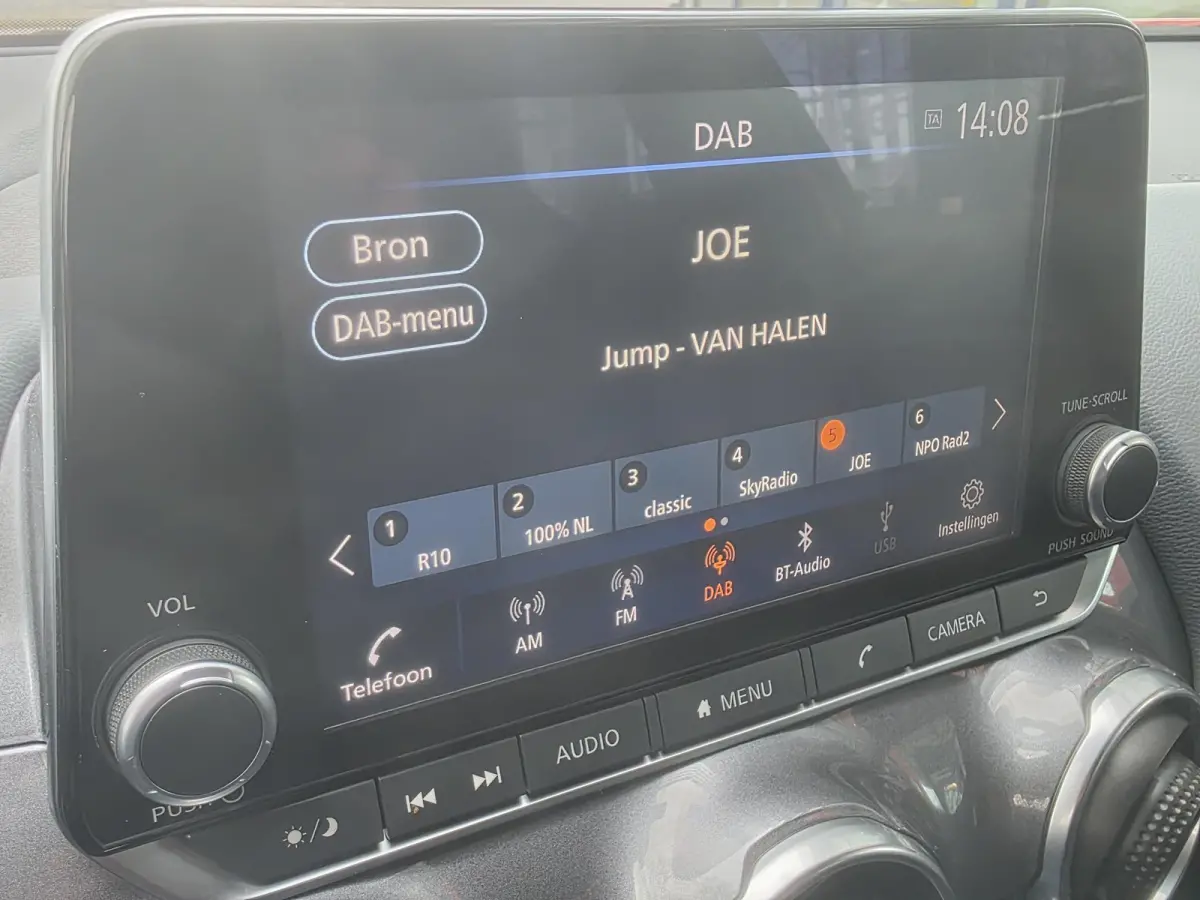 1.0 DIG-T Tekna AUTOMAAT | Trekhaak | Navigatie via Apple Carplay | Cruise Control | Climate Control | Parkeersensoren + Camera