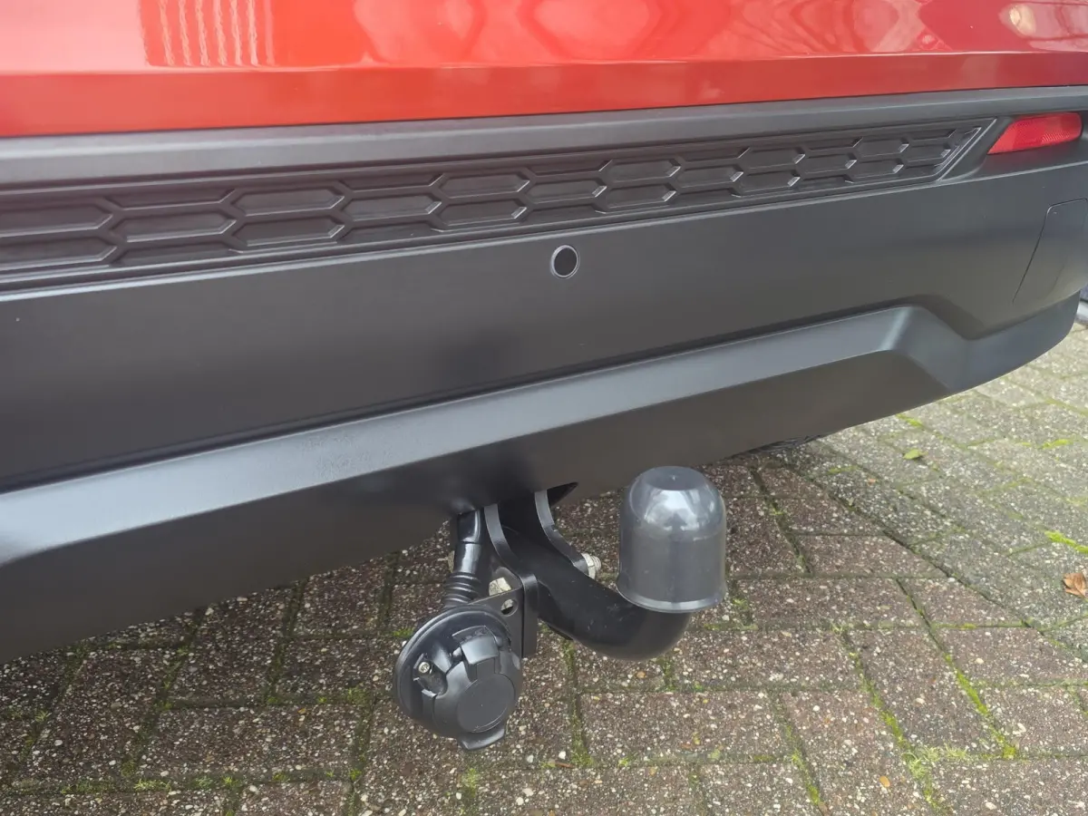 1.0 DIG-T Tekna AUTOMAAT | Trekhaak | Navigatie via Apple Carplay | Cruise Control | Climate Control | Parkeersensoren + Camera