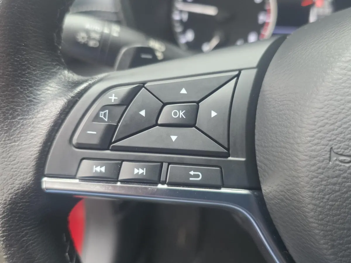 1.0 DIG-T Tekna AUTOMAAT | Trekhaak | Navigatie via Apple Carplay | Cruise Control | Climate Control | Parkeersensoren + Camera