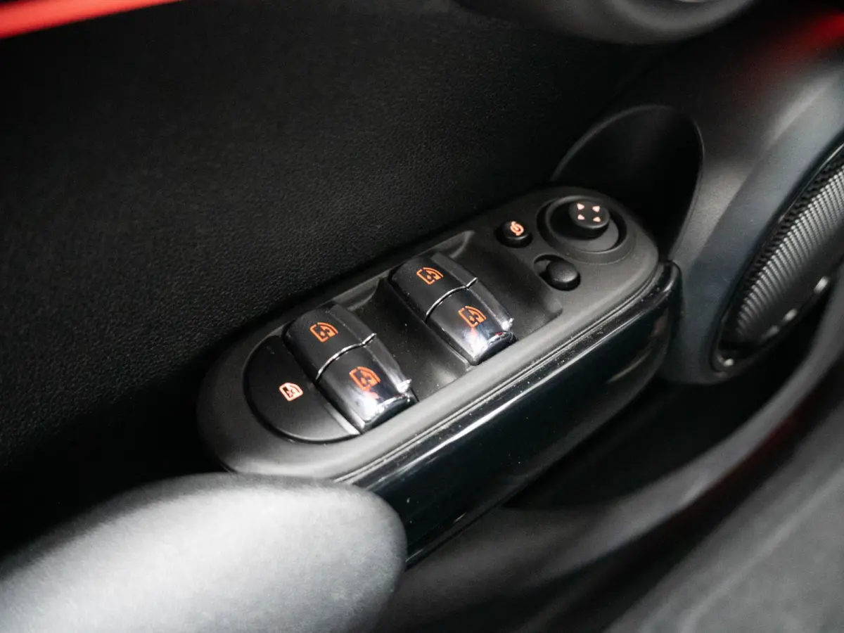 Cooper John Cooper Works pakket | Apple Carplay