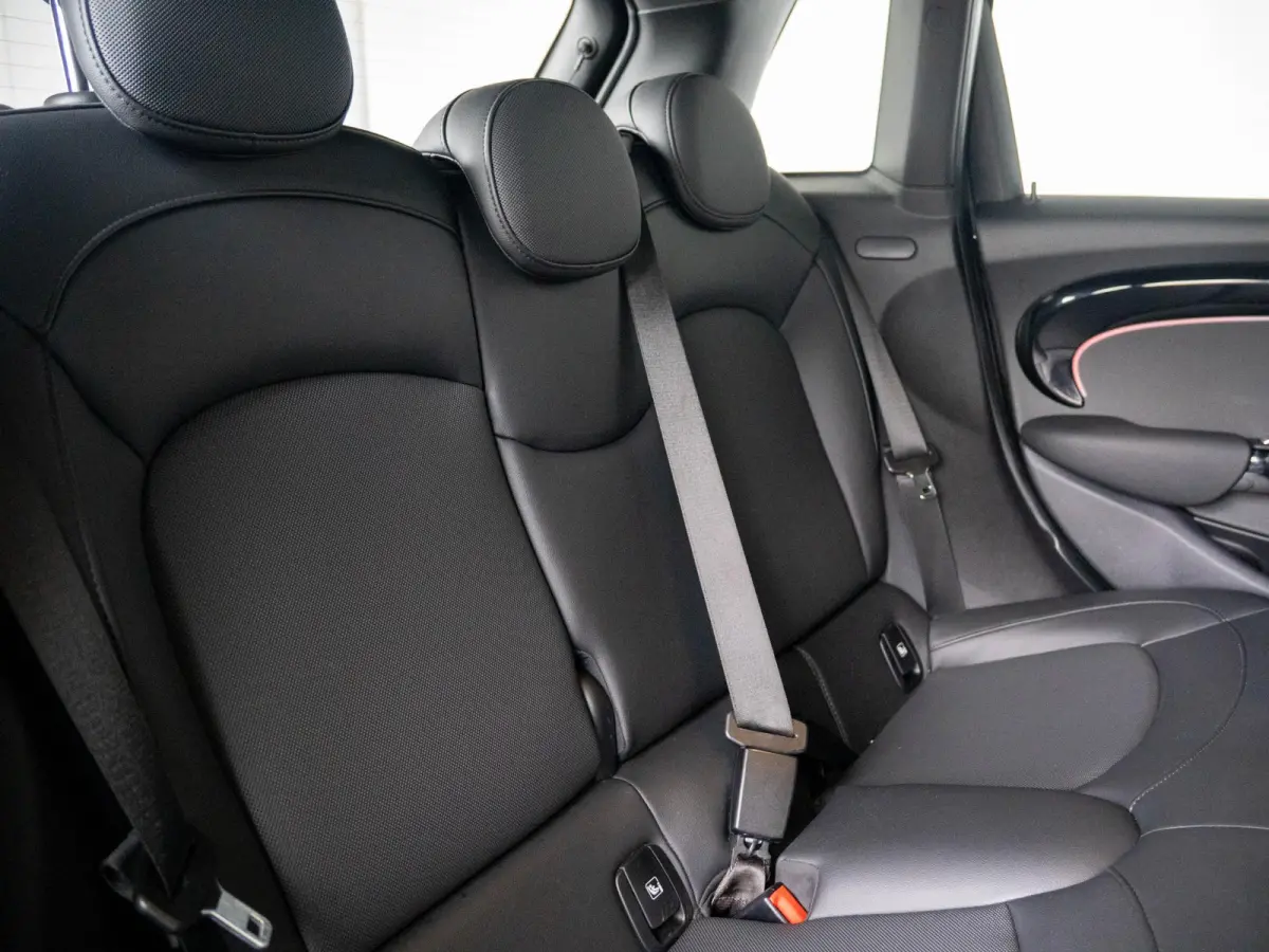 Cooper John Cooper Works pakket | Apple Carplay