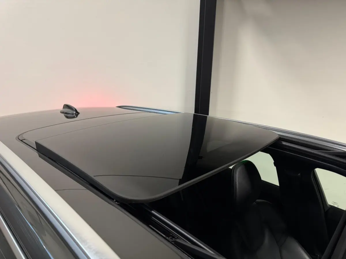2.0 T8 Twin Engine AWD Inscription PANO KEYLESS