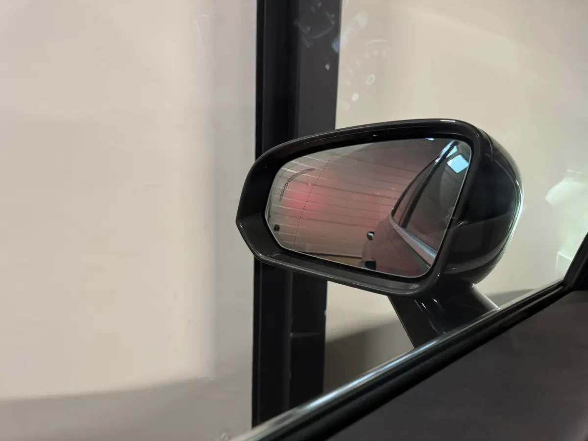2.0 T8 Twin Engine AWD Inscription PANO KEYLESS