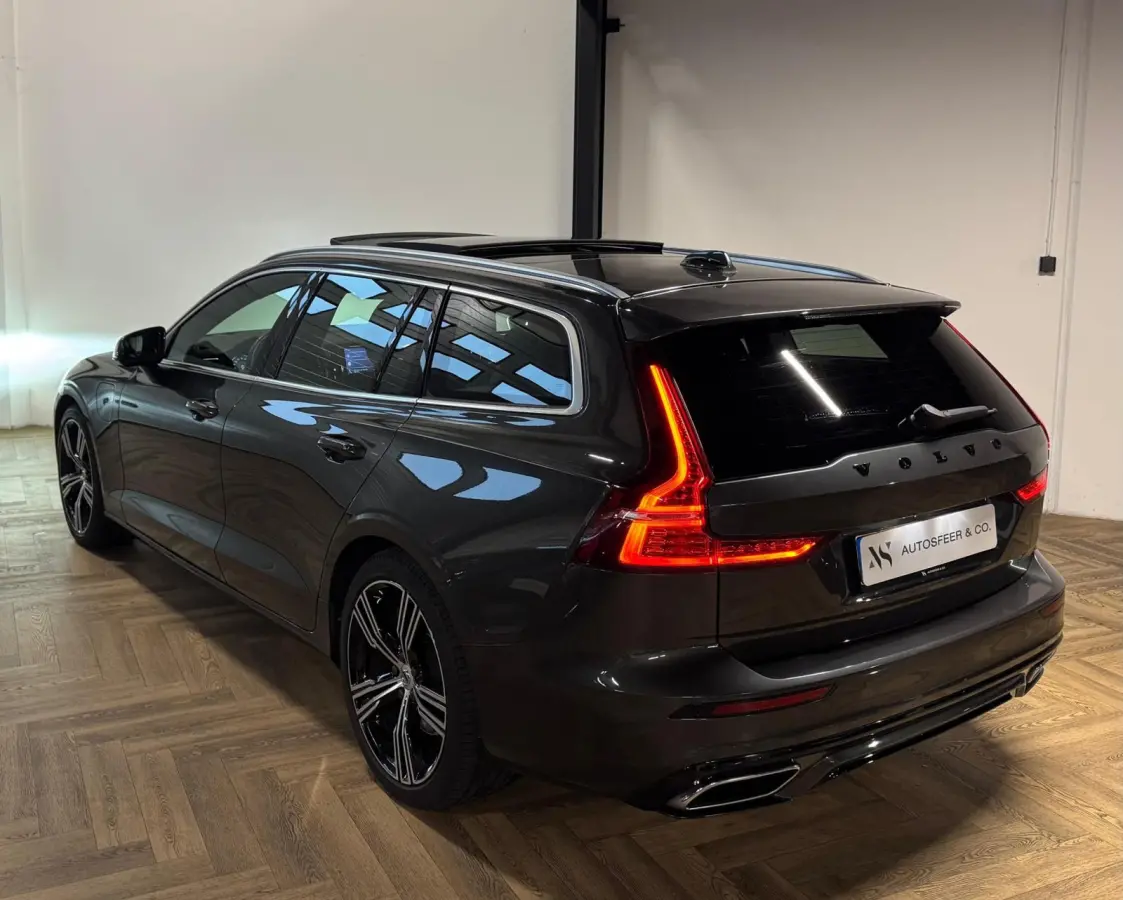 2.0 T8 Twin Engine AWD Inscription PANO KEYLESS