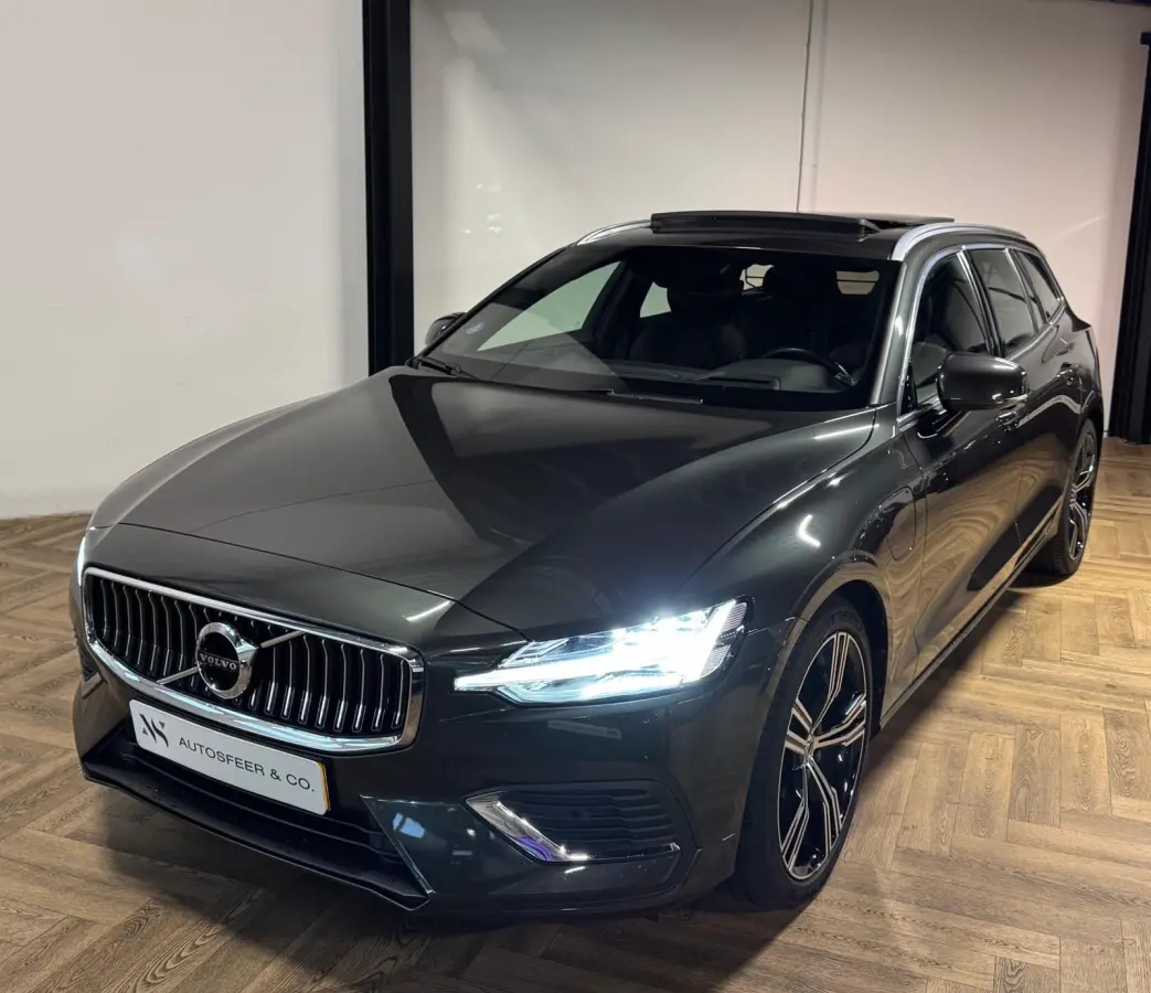 2.0 T8 Twin Engine AWD Inscription PANO KEYLESS