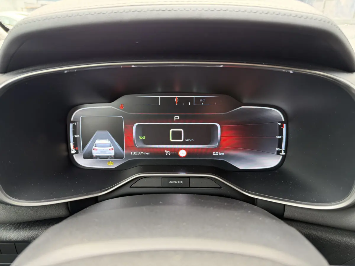 180pk Feel (Camera - Keyless Entry - Automatische Airco - Navigatie - Parkeersensoren V+A - 18"incl 4S - Comfort Seats)