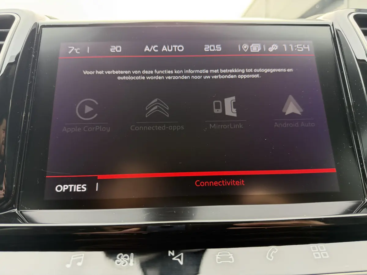 180pk Feel (Camera - Keyless Entry - Automatische Airco - Navigatie - Parkeersensoren V+A - 18"incl 4S - Comfort Seats)