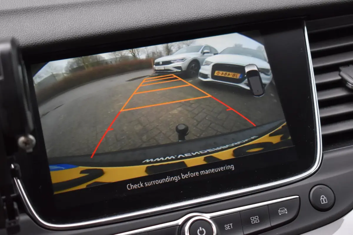 1.2 Turbo 120 Jaar Edition Trekhaak Lane Camera