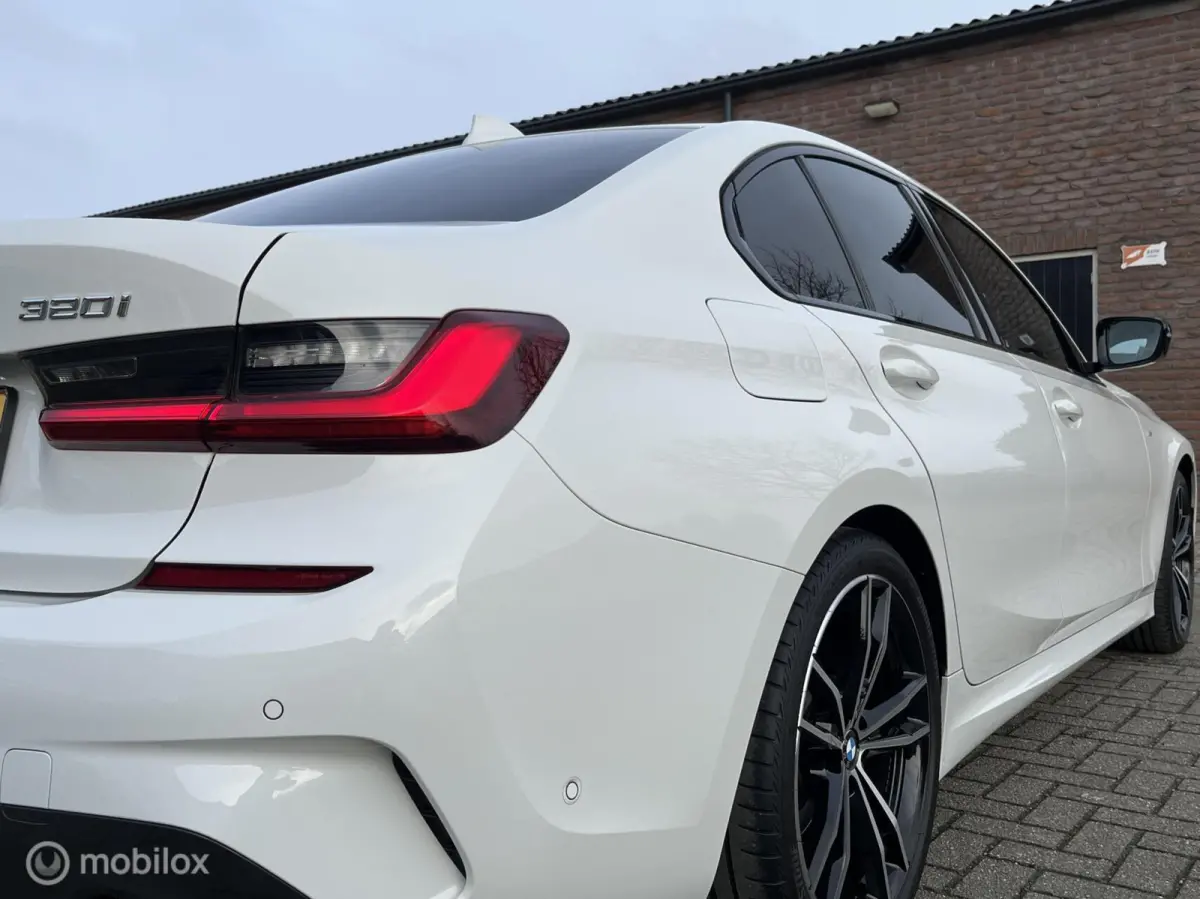 320i Business Edition Plus M-Sport Laser Camera Garantie Premium Bmw