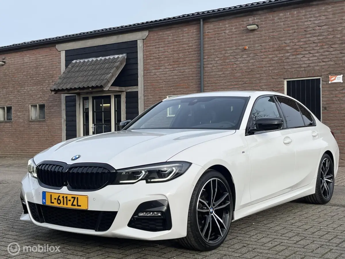 320i Business Edition Plus M-Sport Laser Camera Garantie Premium Bmw