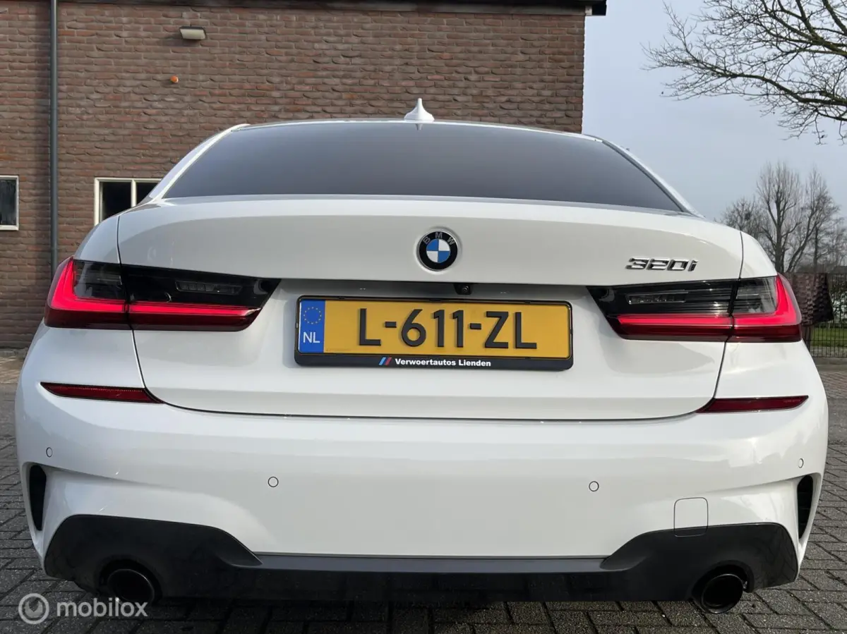 320i Business Edition Plus M-Sport Laser Camera Garantie Premium Bmw