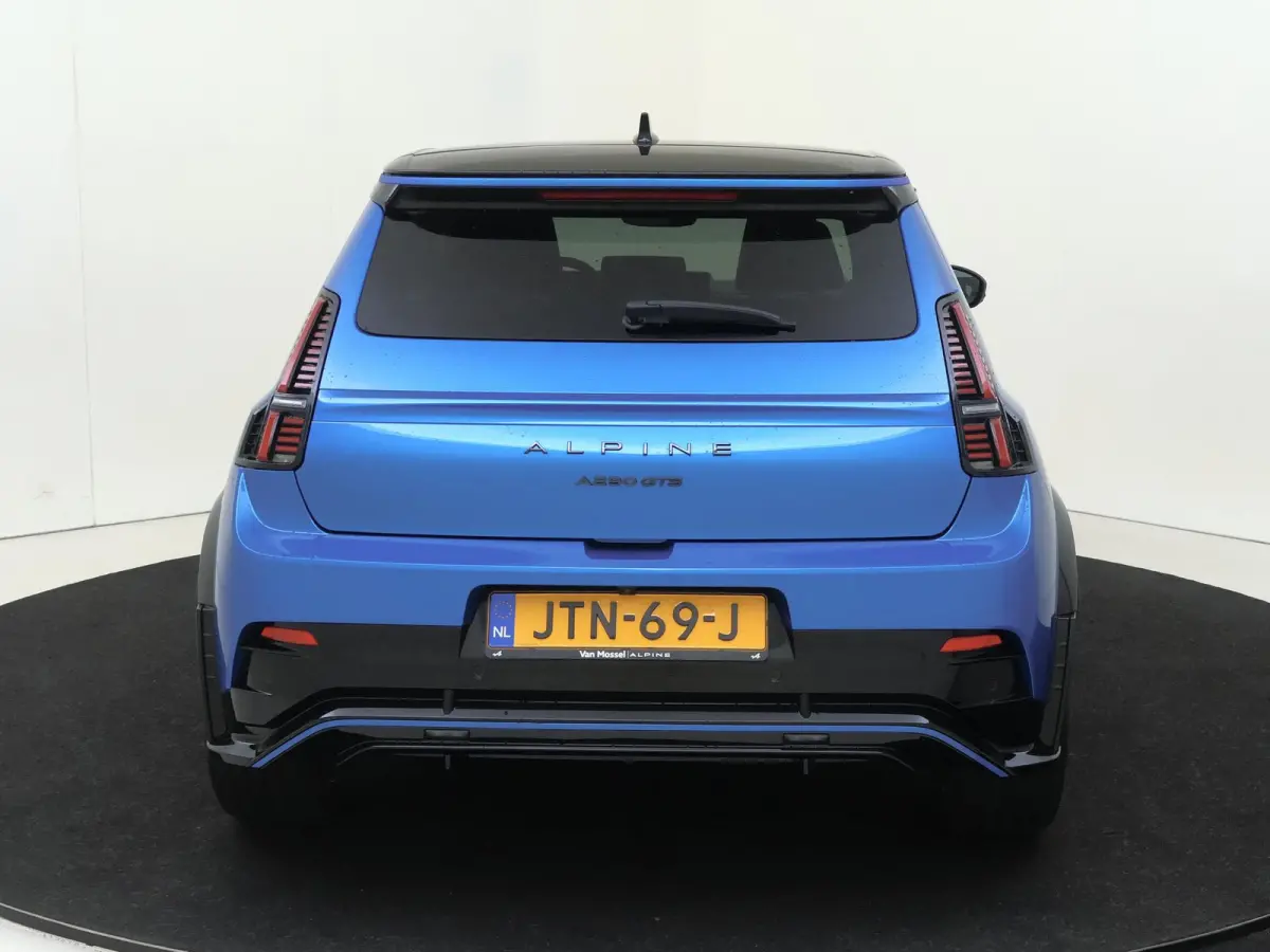 GTS 52 kWh | 19'' SNOWFLAKE met semi-diamant effect | Pack Driving | Blue Alpine remklauwen | Franse Vlag op C Stijl |