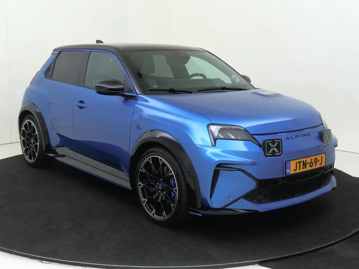 GTS 52 kWh | 19'' SNOWFLAKE met semi-diamant effect | Pack Driving | Blue Alpine remklauwen | Franse Vlag op C Stijl |