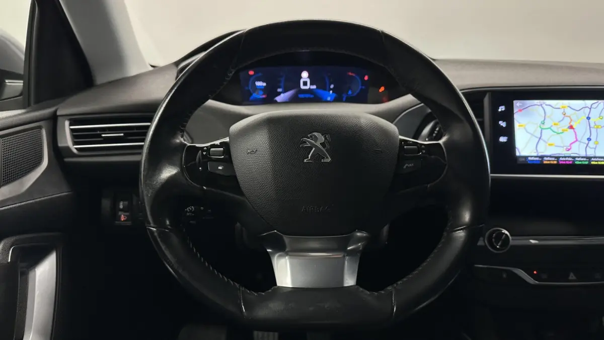 1.2 PureTech Blue Lease Allure TREKHAAK CAMERA NAVI CRUISE LM.