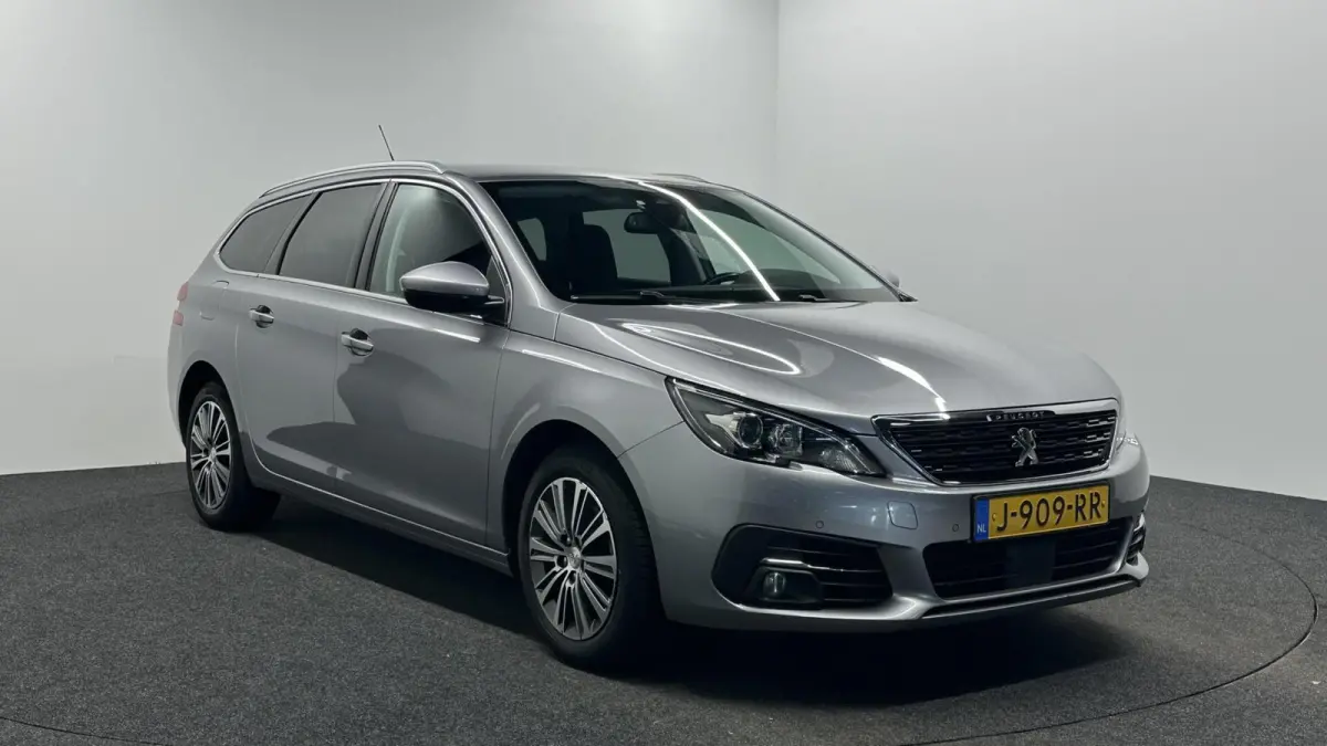 1.2 PureTech Blue Lease Allure TREKHAAK CAMERA NAVI CRUISE LM.
