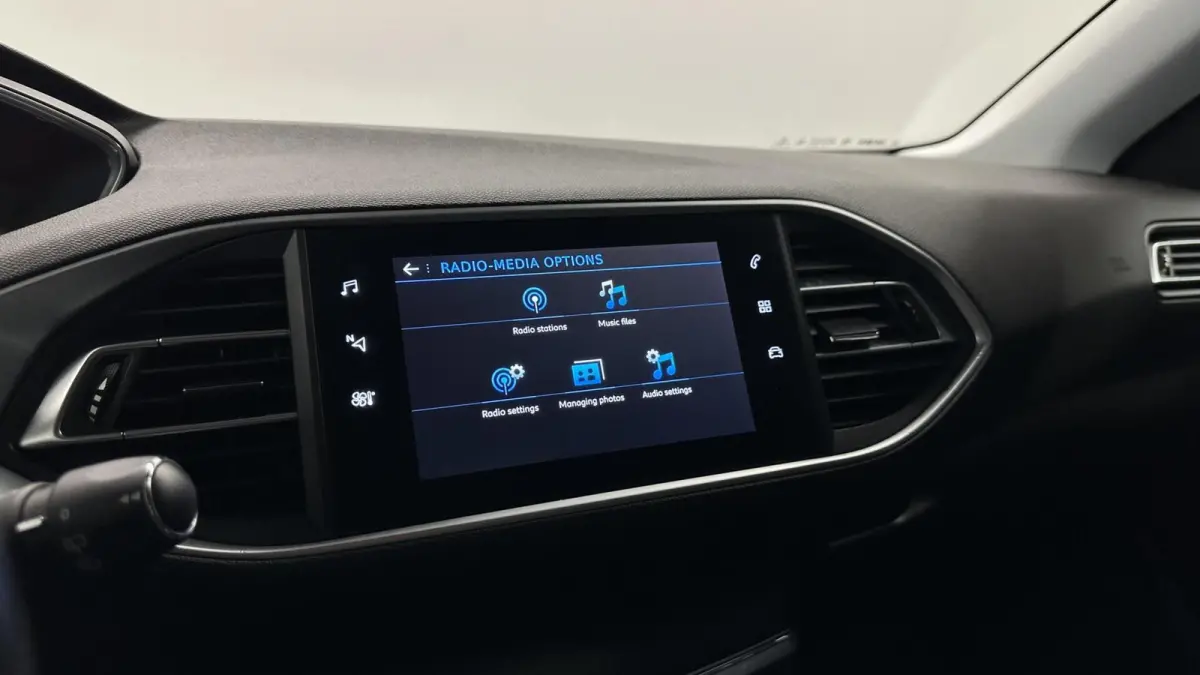 1.2 PureTech Blue Lease Allure TREKHAAK CAMERA NAVI CRUISE LM.