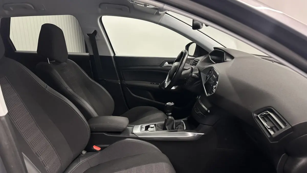 1.2 PureTech Blue Lease Allure TREKHAAK CAMERA NAVI CRUISE LM.