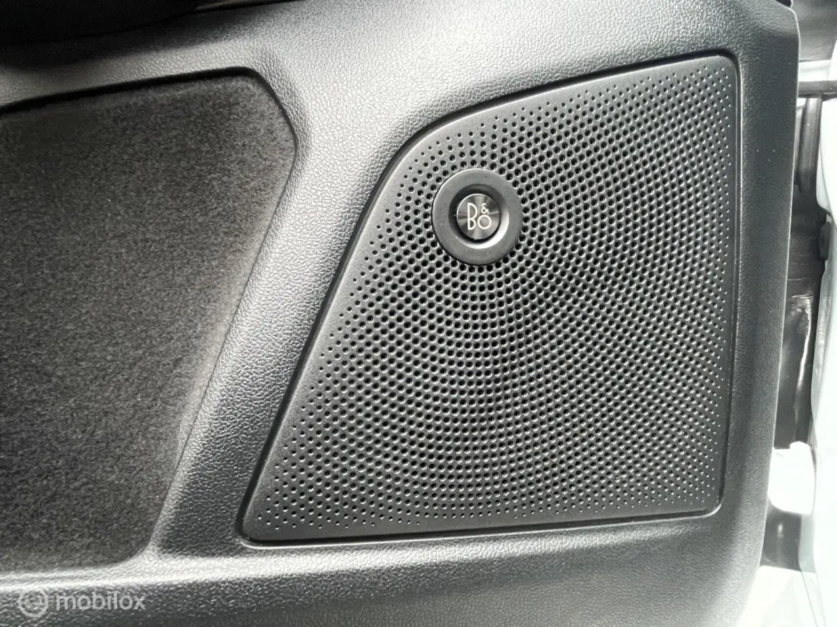 1.0 EcoBoost Hybrid ST Line Business | Bang & Olufsen | Camera | Full Led | Zwarte Hemel | Comfort stoel | Stuur&Stoel Verwarming | Dealer onderhouden |
