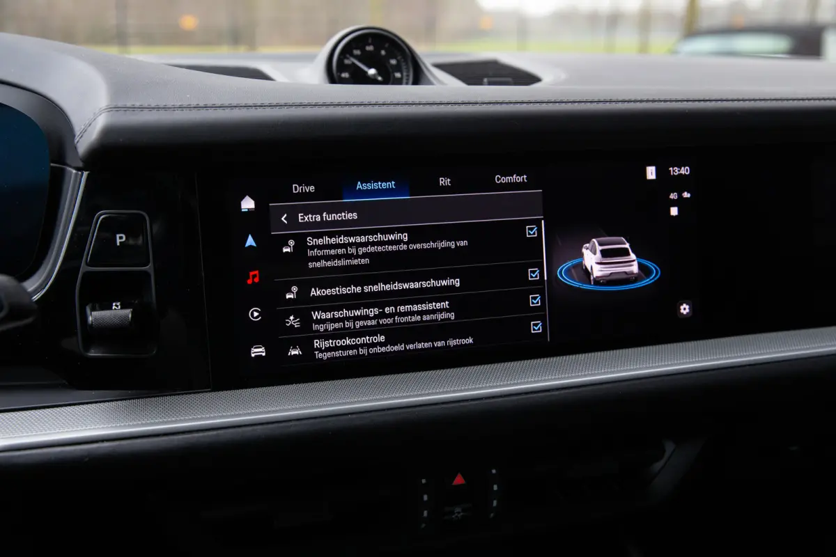 3.0 E-Hybrid , Arctic Grey, SportDesign, Trekhaak, Bijrijdersdisplay, Luchtvering