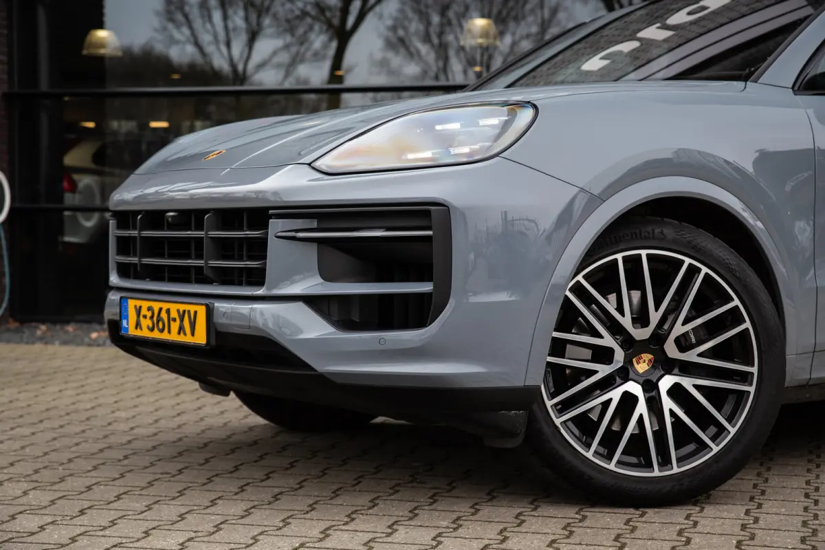 3.0 E-Hybrid , Arctic Grey, SportDesign, Trekhaak, Bijrijdersdisplay, Luchtvering