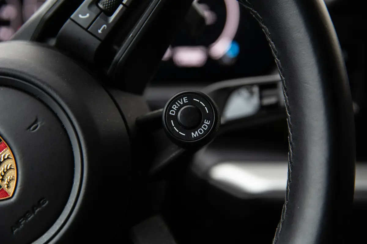 3.0 E-Hybrid , Arctic Grey, SportDesign, Trekhaak, Bijrijdersdisplay, Luchtvering