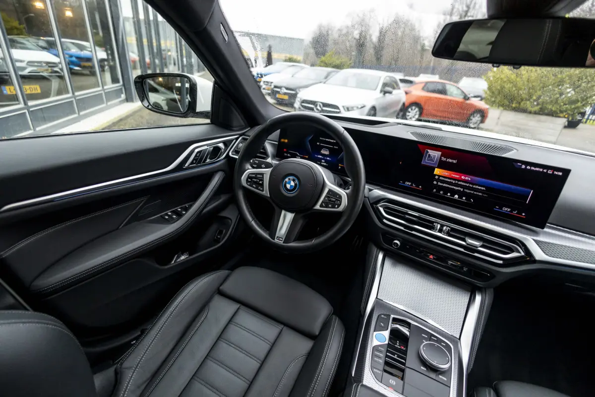 eDrive40 High Executive M-sport 84 kWh SOH 94.3%