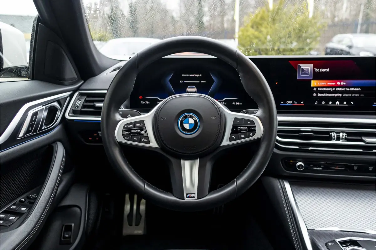 eDrive40 High Executive M-sport 84 kWh SOH 94.3%