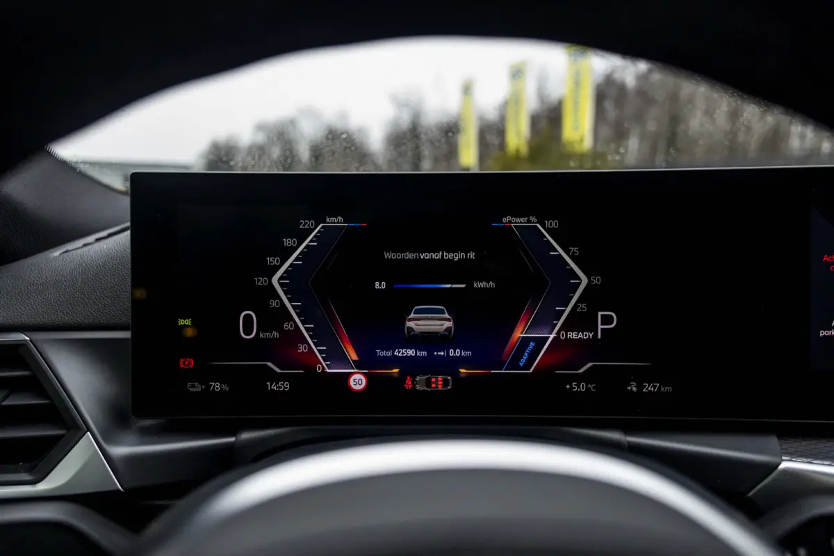 eDrive40 High Executive M-sport 84 kWh SOH 94.3%