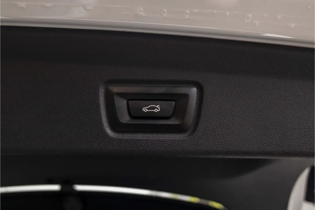 eDrive40 High Executive M-sport 84 kWh SOH 94.3%
