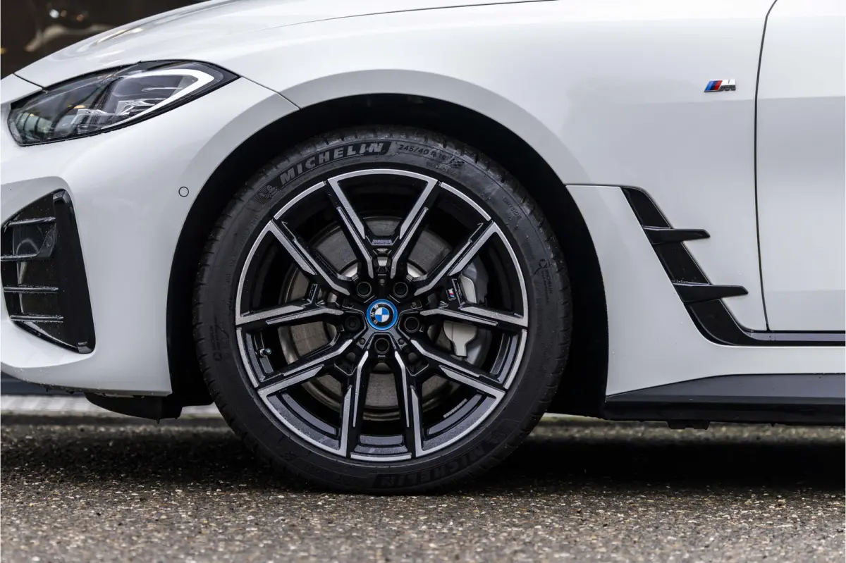 eDrive40 High Executive M-sport 84 kWh SOH 94.3%