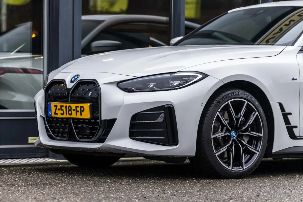 eDrive40 High Executive M-sport 84 kWh SOH 94.3%