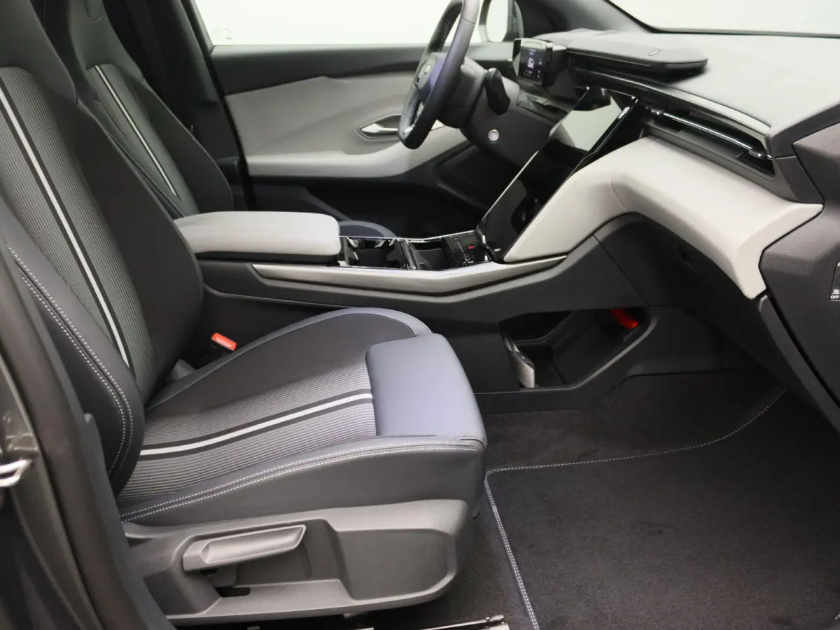Select Extended Range RWD 77 kWh | UIT VOORRAAD LEVERBAAR | Adaptieve cruise control | Dodehoekdetectie |