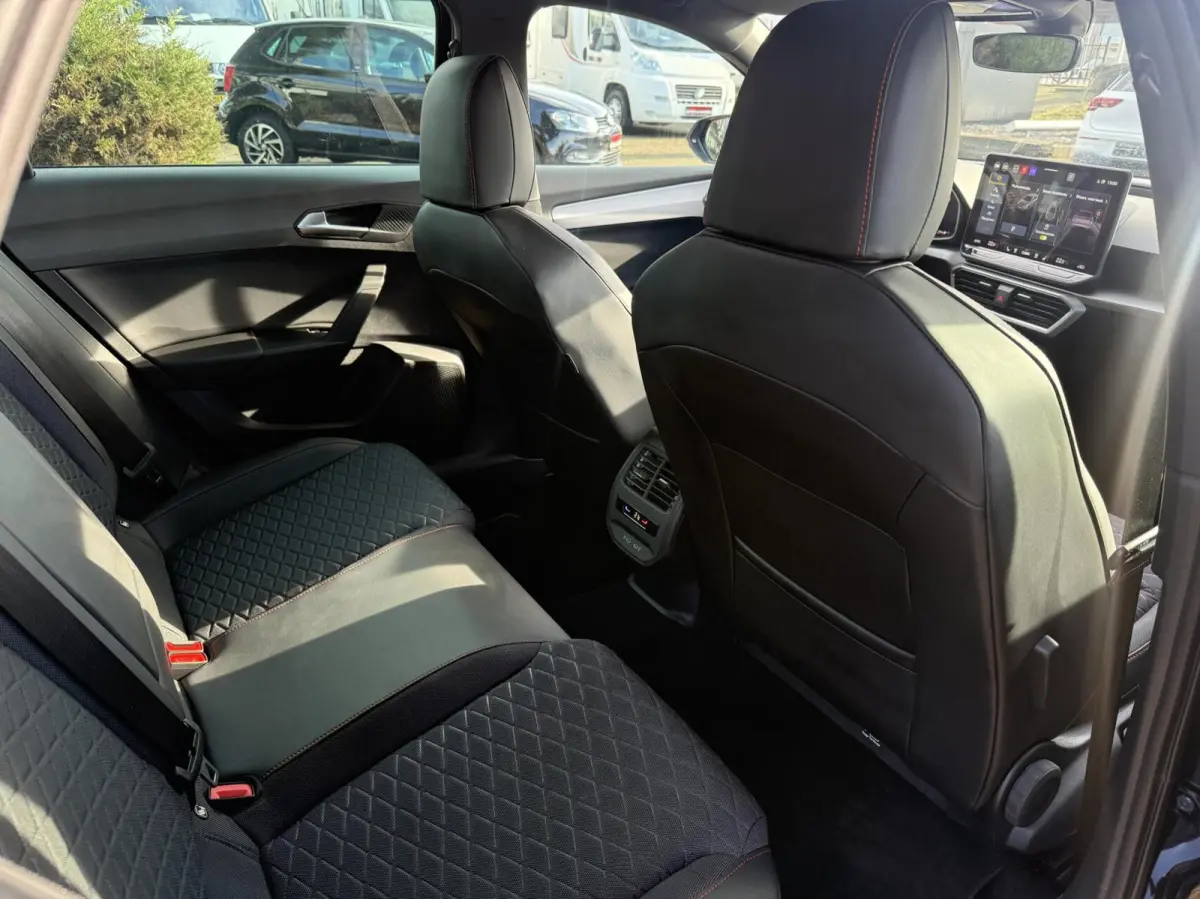 1.5 TSI e-Hybrid FR Business